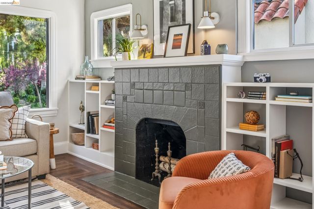 1120 Curtis St, Albany, CA 94706