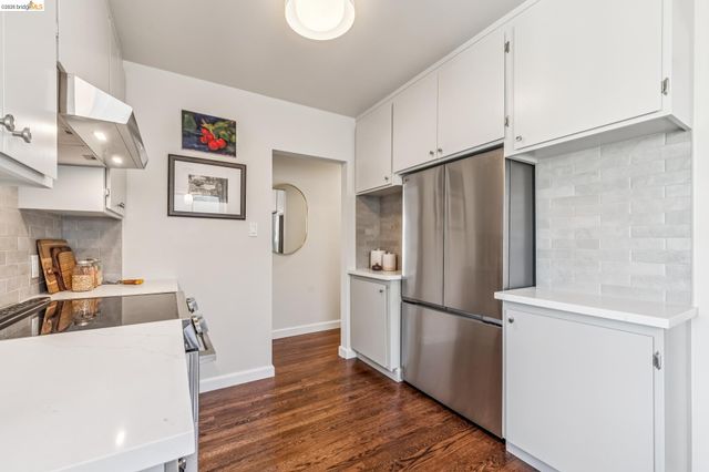 1120 Curtis St, Albany, CA 94706