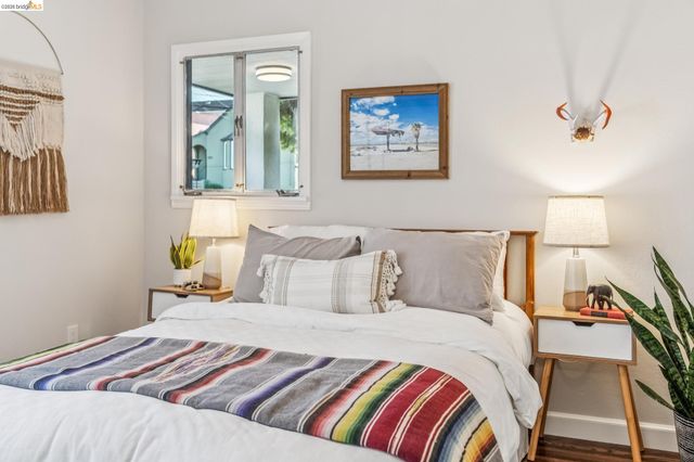 1120 Curtis St, Albany, CA 94706