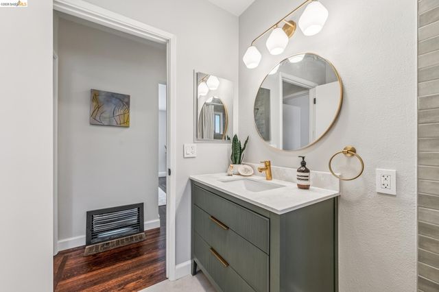 1120 Curtis St, Albany, CA 94706