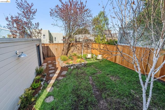 1120 Curtis St, Albany, CA 94706