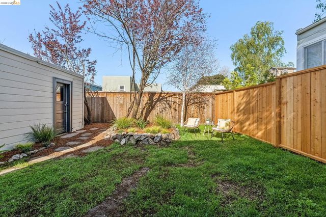 1120 Curtis St, Albany, CA 94706