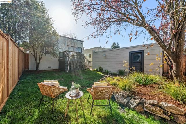 1120 Curtis St, Albany, CA 94706