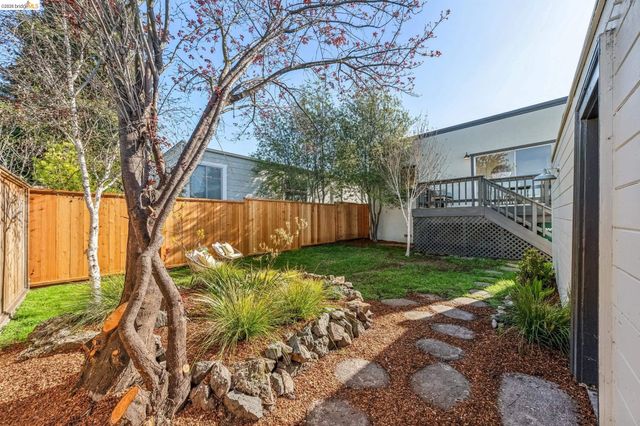 1120 Curtis St, Albany, CA 94706