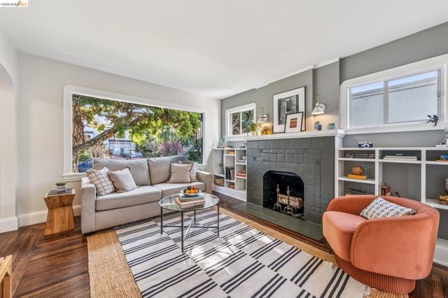 1120 Curtis St, Albany, CA 94706