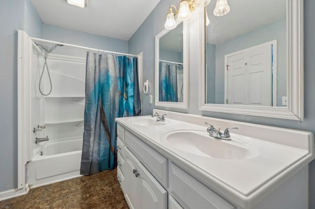 3485 Officers Chapel Rd, Cookeville, TN 38506