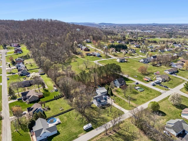 3485 Officers Chapel Rd, Cookeville, TN 38506