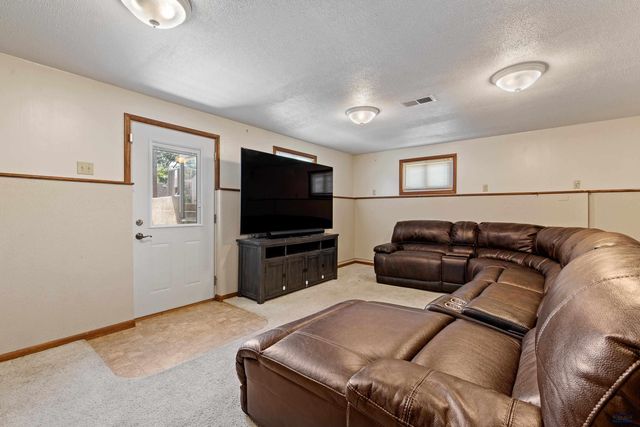 807 HORACE MANN, Rapid City, SD 57701