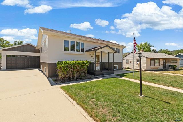 807 HORACE MANN, Rapid City, SD 57701