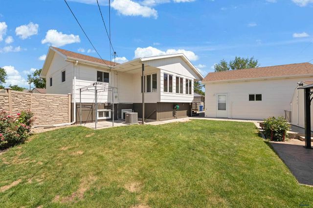 807 HORACE MANN, Rapid City, SD 57701