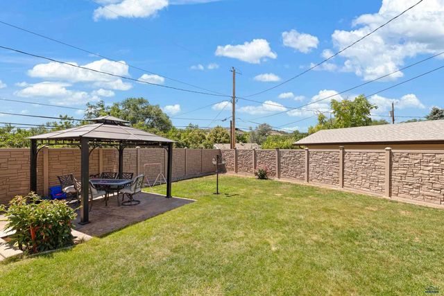807 HORACE MANN, Rapid City, SD 57701