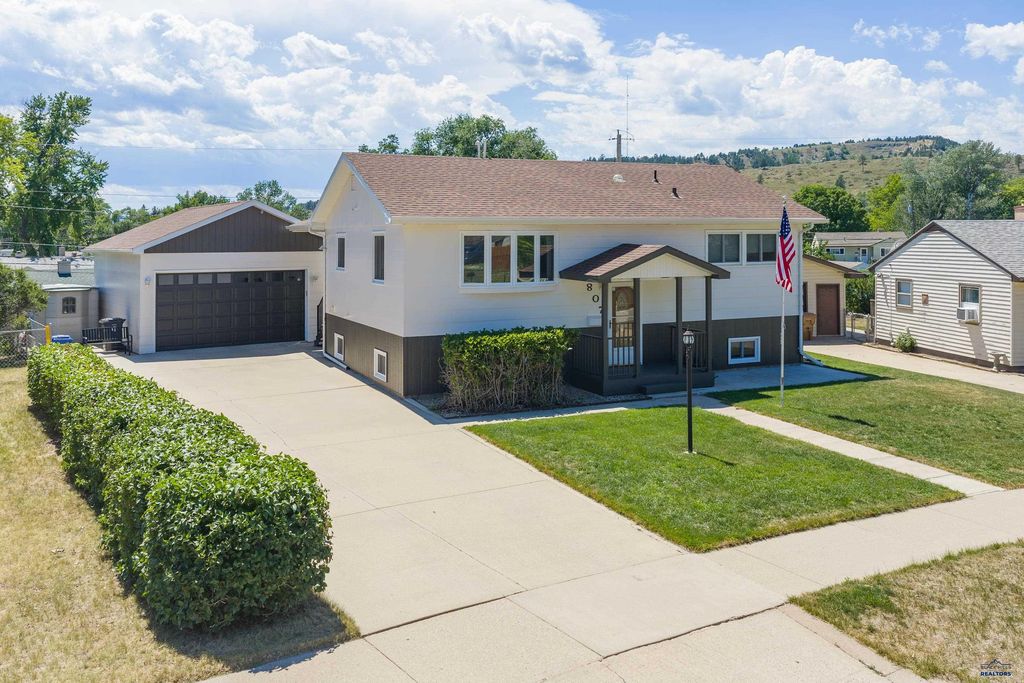 807 HORACE MANN, Rapid City, SD 57701