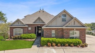 6673 E 60th Place, Tulsa, OK 74145