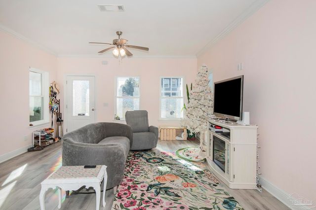 512 W Romana St, Pensacola, FL 32502