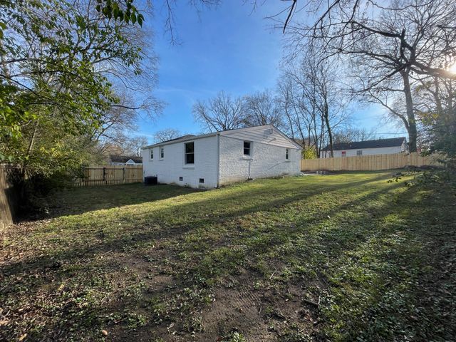 1132 Peter Pan St, Madison, TN 37115