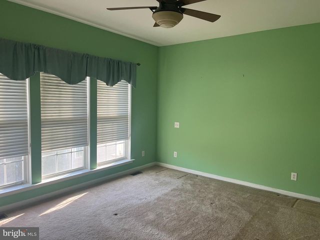 204 GALLEON DR, Newark, DE 19702