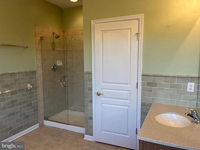 204 GALLEON DR, Newark, DE 19702