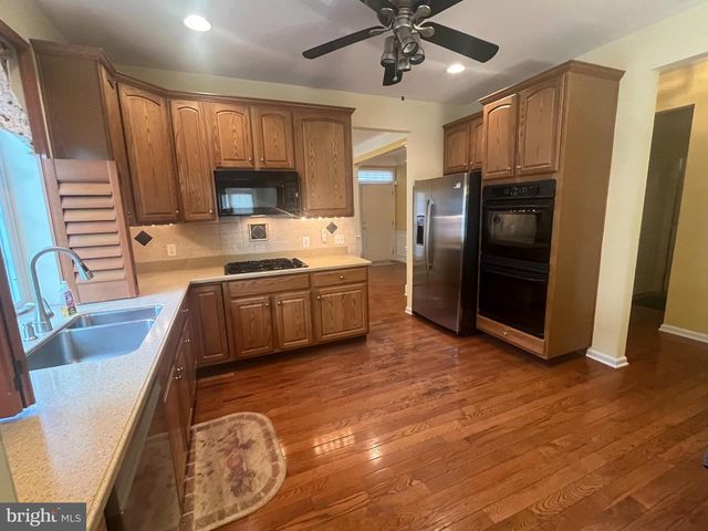 204 GALLEON DR, Newark, DE 19702