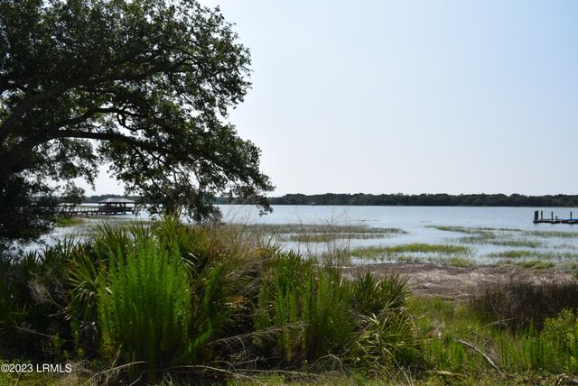 16 Sheffield Avenue, Beaufort, SC 29907