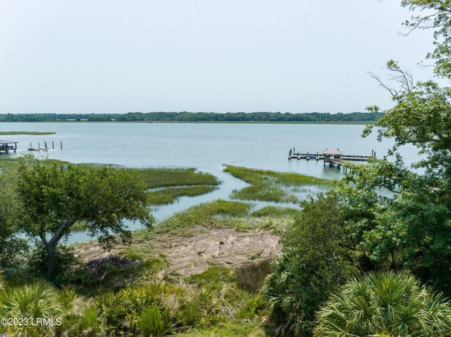 16 Sheffield Avenue, Beaufort, SC 29907