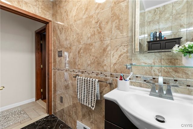 2216 Caroline Street, Whitestown, NY 13495