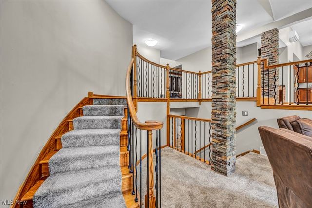 7454 Euclid Chardon Road, Kirtland, OH 44094