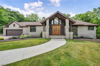 7454 Euclid Chardon Road, Kirtland, OH 44094
