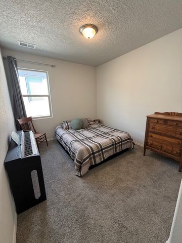 10543 Valedon Lane SW, Albuquerque, NM 87121