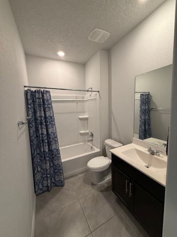 10543 Valedon Lane SW, Albuquerque, NM 87121