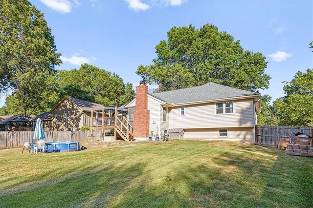 300 Johnston Drive, Raymore, MO 64083