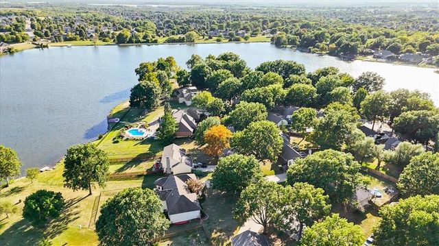 300 Johnston Drive, Raymore, MO 64083