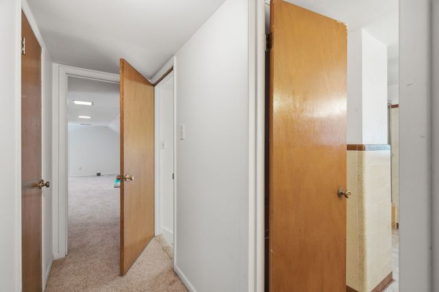 1301 Colonial Court, Arlington, TX 76013
