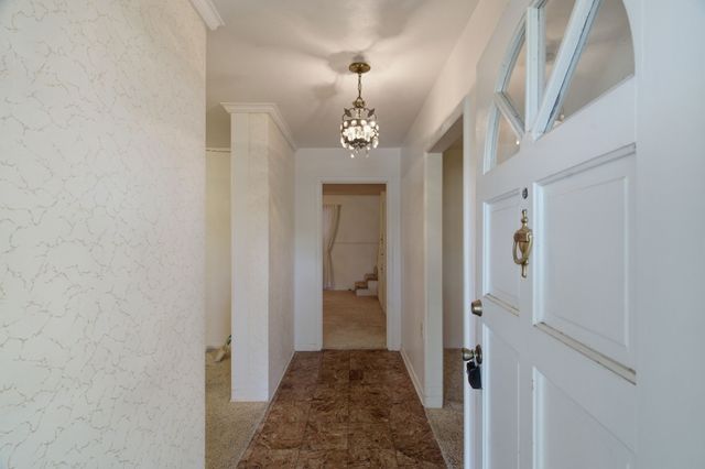 1301 Colonial Court, Arlington, TX 76013