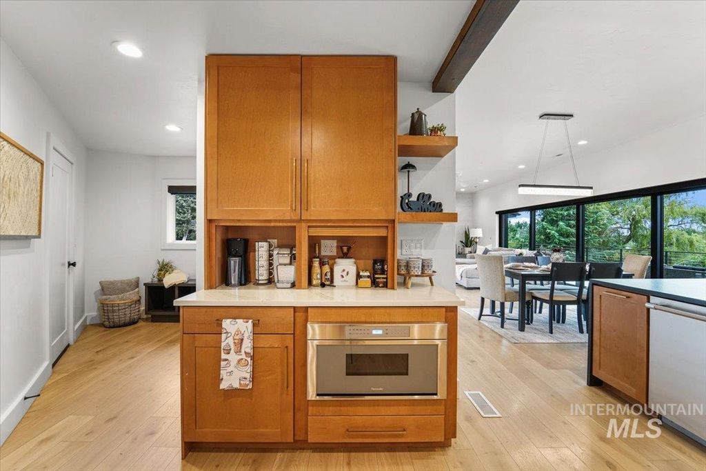 3200 N Mountain View Dr, Boise, ID 83704 photo 13