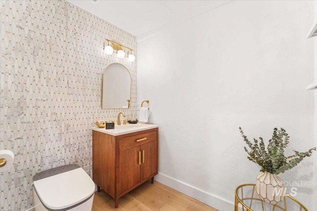 3200 N Mountain View Dr, Boise, ID 83704 photo 17