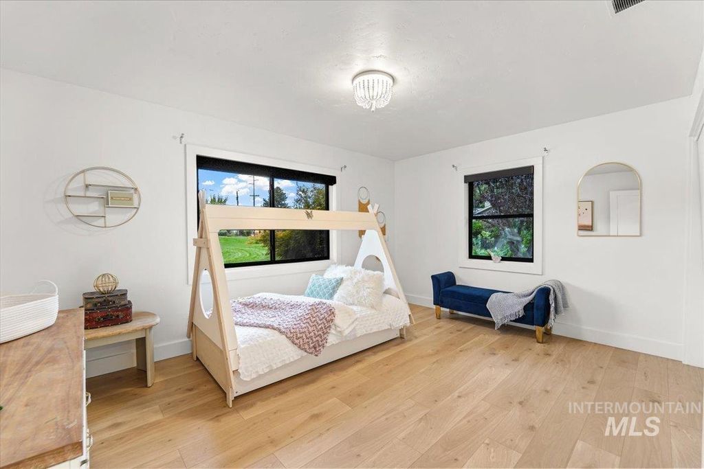 3200 N Mountain View Dr, Boise, ID 83704 photo 20