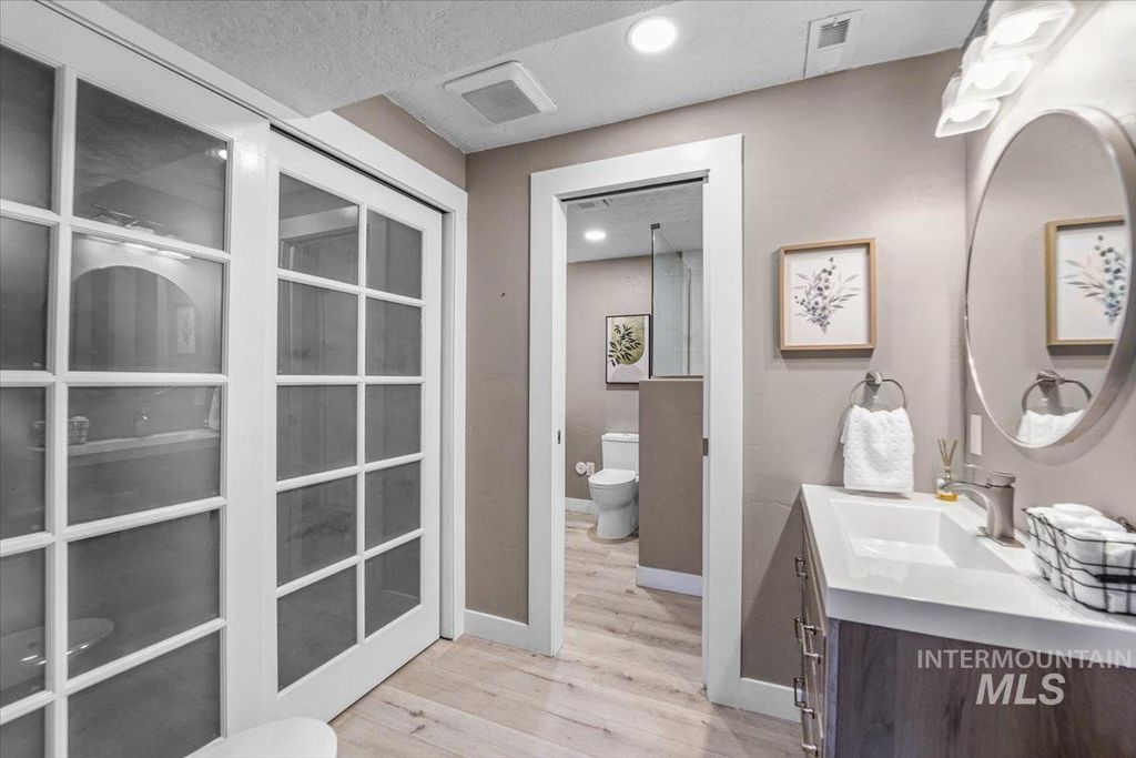 3200 N Mountain View Dr, Boise, ID 83704 photo 33