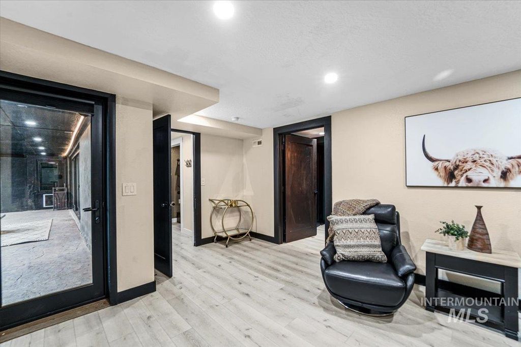 3200 N Mountain View Dr, Boise, ID 83704 photo 36