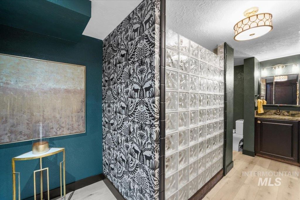 3200 N Mountain View Dr, Boise, ID 83704 photo 37