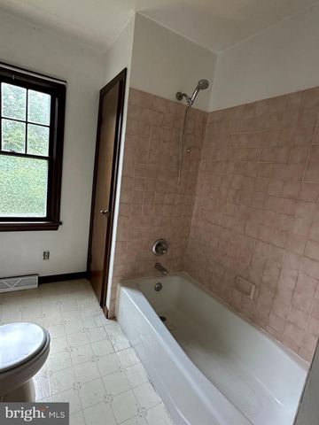 567 TURNPIKE RD, Elizabethtown, PA 17022