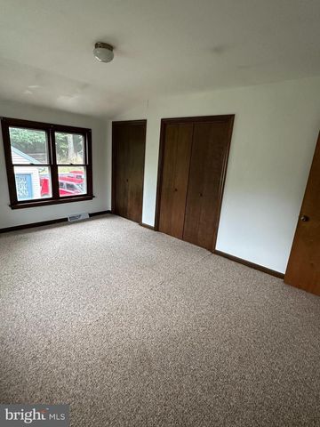567 TURNPIKE RD, Elizabethtown, PA 17022