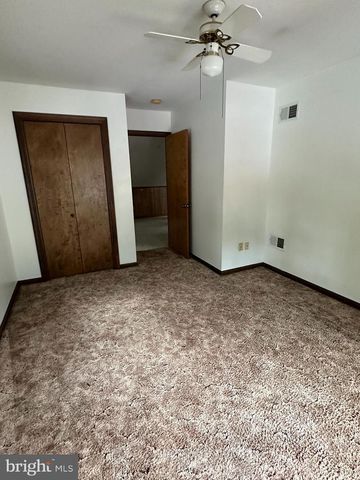 567 TURNPIKE RD, Elizabethtown, PA 17022