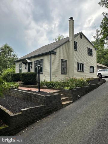 567 TURNPIKE RD, Elizabethtown, PA 17022