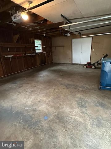 567 TURNPIKE RD, Elizabethtown, PA 17022