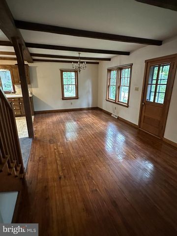 567 TURNPIKE RD, Elizabethtown, PA 17022