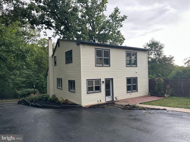 567 TURNPIKE RD, Elizabethtown, PA 17022