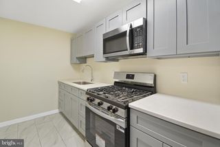 202 GOLF RD, Darby, PA 19023