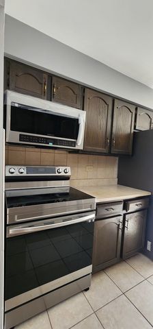 7730 Dempster Street 209, Morton Grove, IL 60053