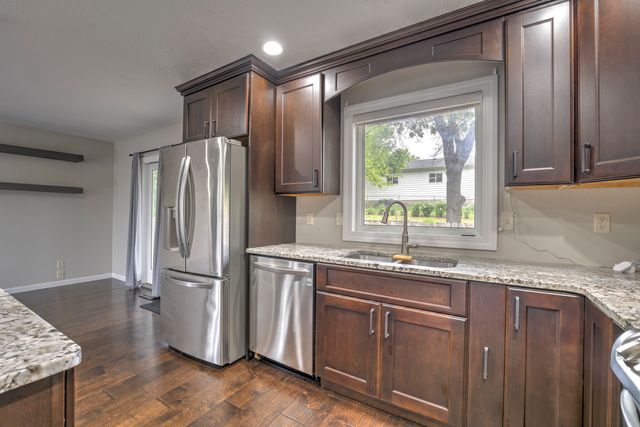 5 Glacial Court, Minot, ND 58703