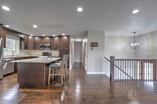 5 Glacial Court, Minot, ND 58703